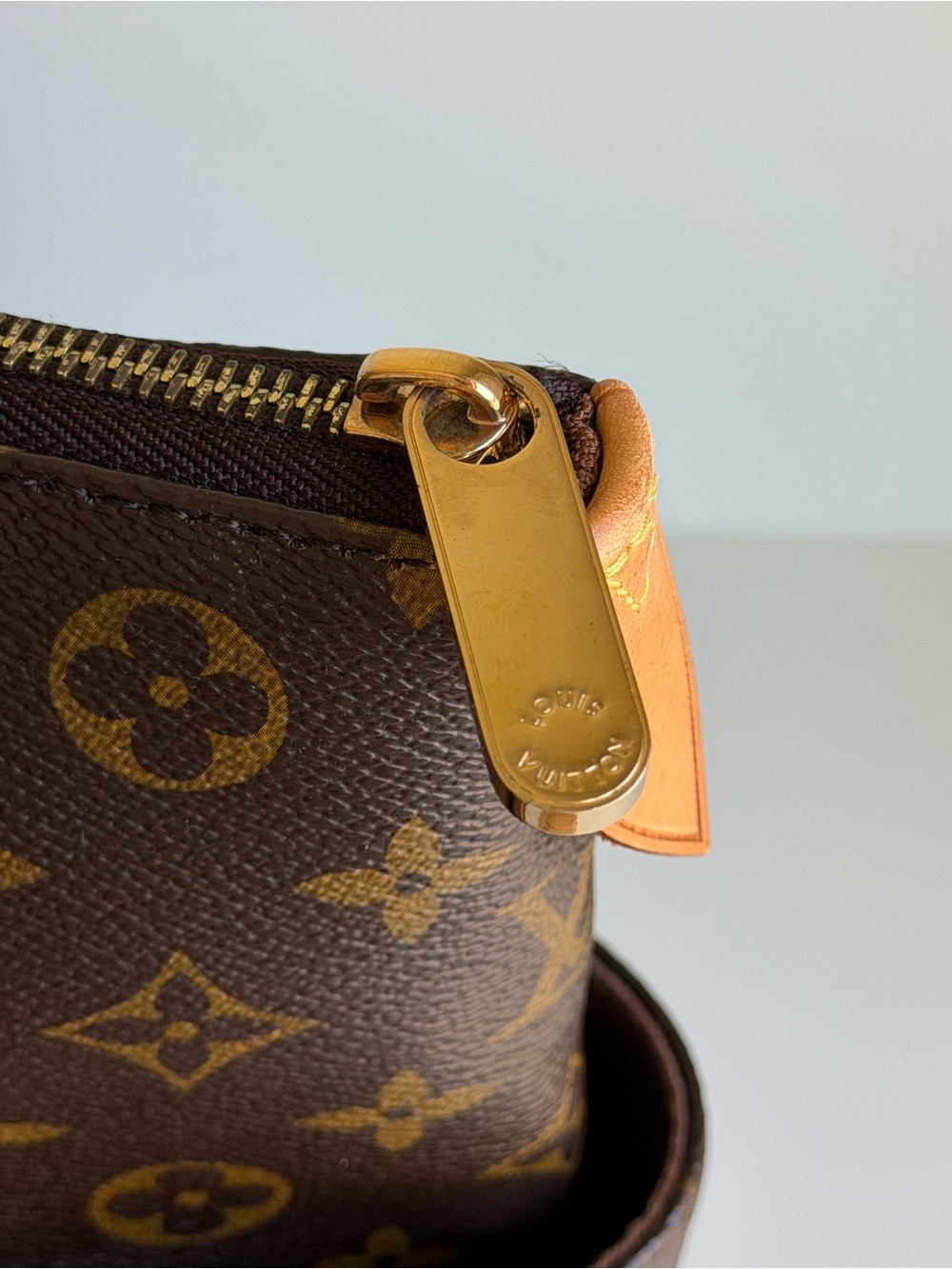 Authentic Louis Vuitton Totally GM Monogram Canvas Shoulder Handbag Tote Purse - Picture 8 of 15